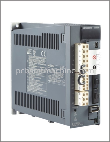 Драйвер серводвигателя переменного тока Panasonic KME CM101 Y MR-J3-70B-EE052 N510024098AA